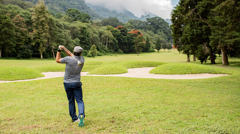 how long does it take to golf 9 holes